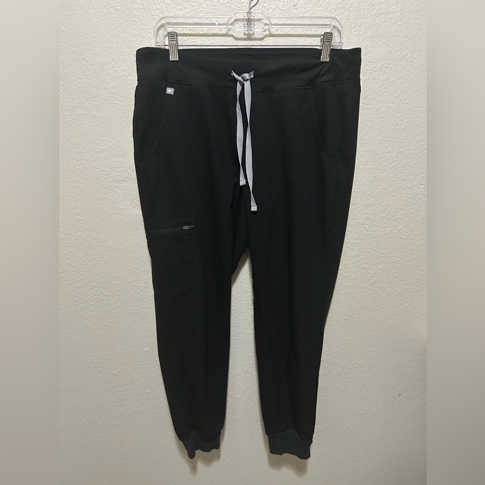 Figs Zamora Jogger Scrub Pants Size Medium Petite Black Nurses Healthcare